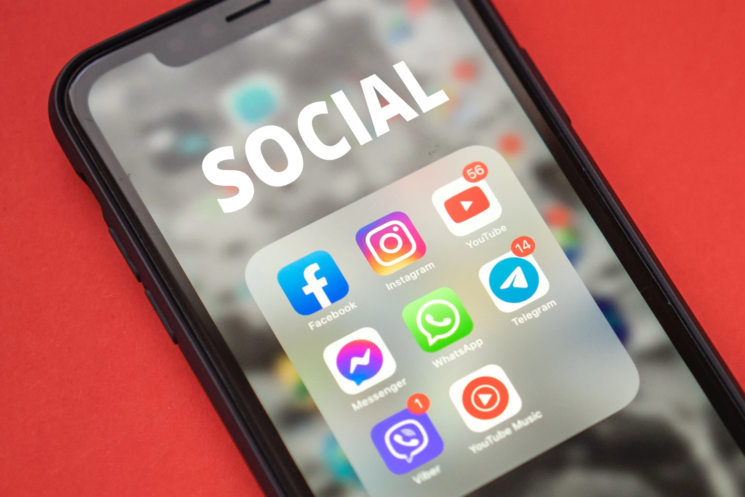 Social-media-icons-on-phone